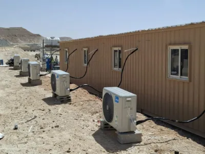 تركيب مجموعة مكيفات سبلت لكرفانات موقع عمل في الرياض